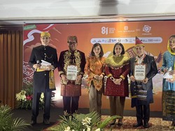 HUT Ke-81 RI, Hotel Borobudur Jakarta Gelar Pawai-Diskon Mooncake 50%