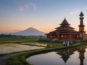 Jadwal Sholat Jatim 11 Agustus 2026 dari Surabaya hingga Banyuwangi