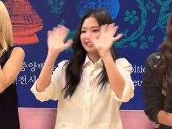 Tampil Beda, Gaya Jennie BLACKPINK Pakai Gaun Melorot Chanel Curi Atensi