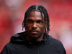 Van Dijk Tak Sabar Lihat Jacquet Main