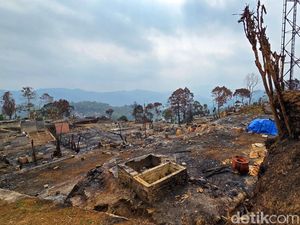 Cara Warga Kampung Adat Ciptamulya Lepas dari Trauma Pasca Kebakaran