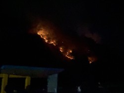 Gunung Picung Cianjur Kebakaran, Diduga Akibat Pembakaran Sampah