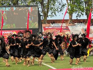 Makna Tari Kolosal Bantengan Jatim Saat Pembukaan Soekarno Cup 2026