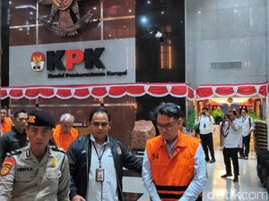 KPK Tahan 4 Tersangka Kasus Iklan Bank di Jabar
