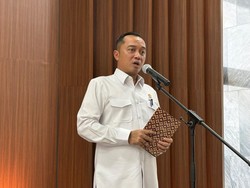 Mensesneg Minta Pemadaman Karhutla Bromo Dilakukan Sekeras-kerasnya
