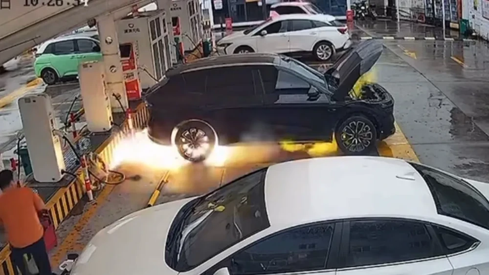 Mobil Listrik Terbakar Misteri Terungkap