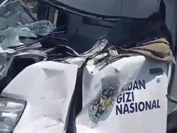 Pegawai SPPG di Banyuwangi Tewas Setelah Mobil Operasional Hantam Truk