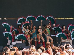 Slay! no na Debut Lagu Honk! Sampai Ajak Bule Ngomong Jawa di HITC Los Angeles