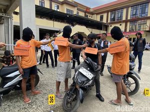 Amukan Keluarga di Toraja Utara Hajar Pembunuh Remaja Saat Rekonstruksi