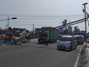 Portal Truk di Ngaliyan Berulang Kali Ditabrak, Dishub Buka Opsi Digeser