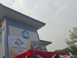Momen Hari Pertama MPLS di Sekolah Nasional Terintegrasi 7 Parung Bogor