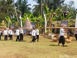 Nyuguh, Cara Warga Kampung Adat Kuta Ciamis Rawat Adat dan Alam