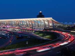 Trump Siapkan Proyek Fantastis, Renovasi Bandara Dulles Ditaksir US$22 Miliar