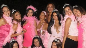 Keseruan Ultah Kylie Jenner Bertema Princess Kitty, Dihadiri Hailey Bieber