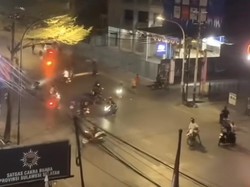 Geng Motor Bawa Sajam Adang Pengendara di Jalan Urip Sumoharjo Makassar