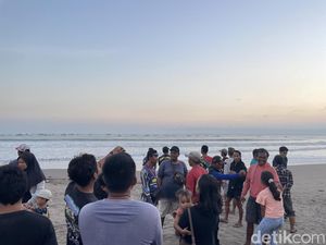 Ombak Ganas Pangandaran Hantam Perahu, Satu Nelayan Hilang