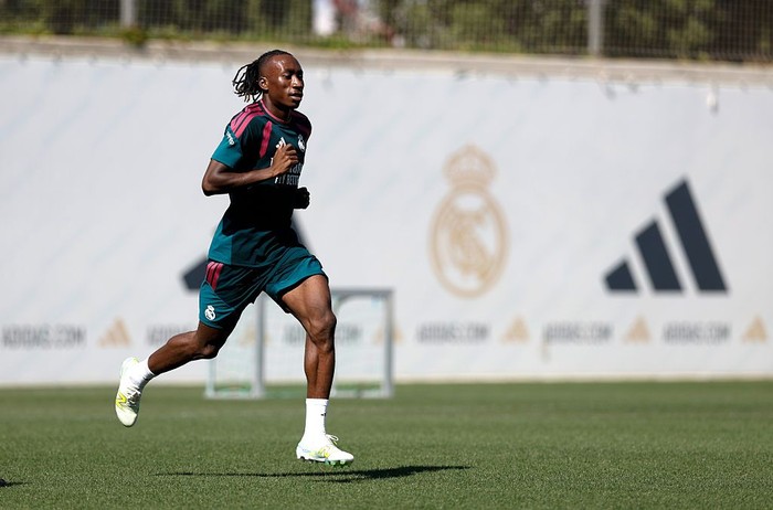 MADRID, SPAIN - AUGUST 07: Yan Diomande player of Real Madrid during a training session on August 07, 2026 in Madrid, Spain. (Photo by Sara Gordon/Real Madrid via Getty Images)