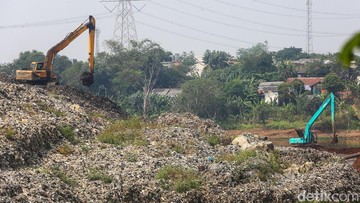 TPA Cipayung Depok Longsor karena Overload, DLHK Tambah Alat Berat