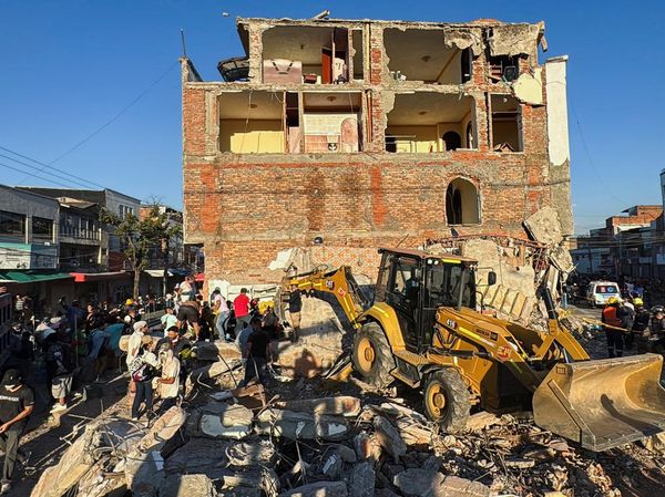Foto: Porak-poranda Diguncang Gempa, Jeroan Gedung di Kolombia Sampai Terekspos