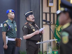 Jaksa Agung Minta Kajati Beri Perhatian Kasus Terkait Hajat Hidup Masyarakat