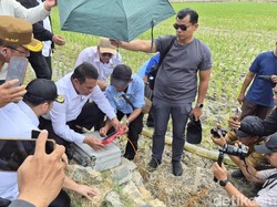 Sawah di Gresik Kekeringan, Mentan Amran Siapkan Pompa dan Aliran Air