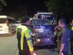 Kiai Anwar Zahid Kecelakaan di Bojonegoro