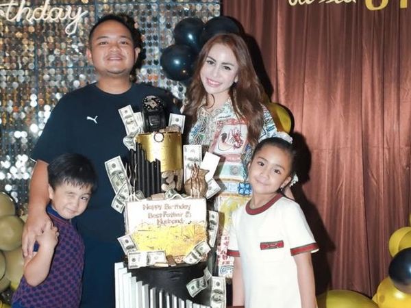 Rayakan Ultah Suami, Momo Eks Geisha Bikin Pesta Makan-makan di Rumah