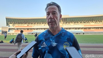 Van Gastel Pelatih Kedua yang Dipecat di Super League Musim Ini