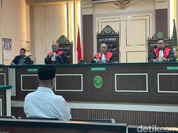 AS Pendiri Ponpes Cabuli Santriwati di Pati Jalani Sidang Perdana