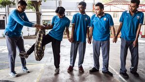 Semangat Kemerdekaan, Siswa SLB Semarang Adu Kekompakan di Lomba HUT RI