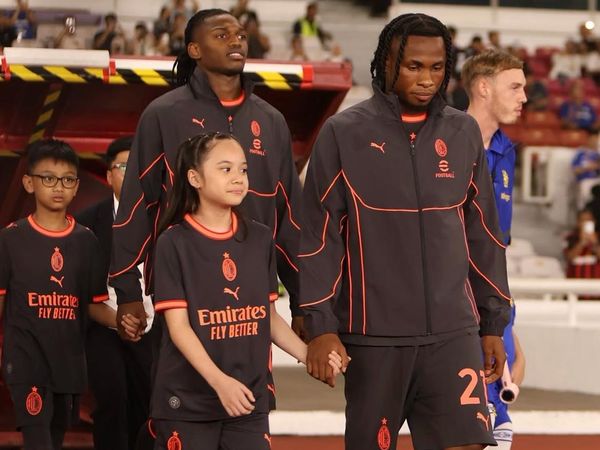 Lucky Girl! Potret Gempita Nora Marten Jadi Player Escort AC Milan