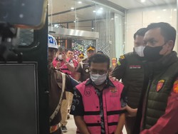 Kejagung Tetapkan 2 Pegawai Pajak Tersangka Kasus Manipulasi Ekspor Pulp