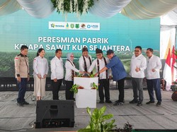 Menkop Resmikan Pabrik CPO KUD Sejahtera di Musi Banyuasin