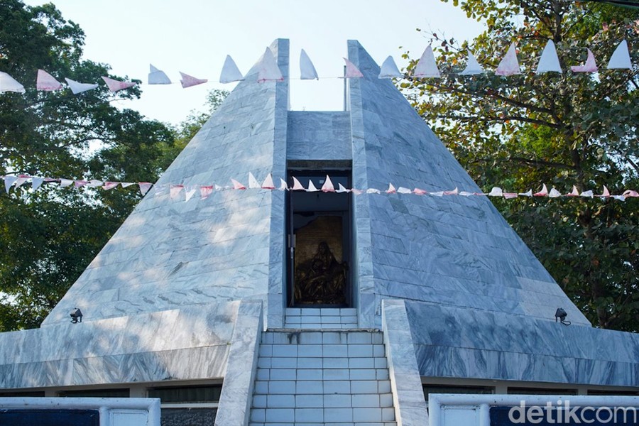 Menelusuri Jejak Sejarah di Monumen Rawa Gede