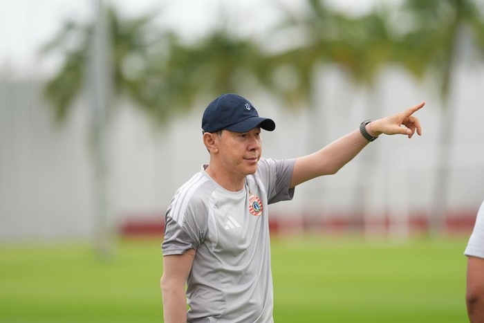 Shin Tae-yong langsung menggeber Persija Jakarta dalam pemusatan latihan (TC) di Thailand. Macan Kemayoran menjalani dua sesi latihan setiap hari untuk mematangkan fisik dan taktik menuju musim 2026/2027.