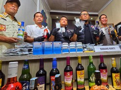 Kontrakan di Sukabumi Jadi Gudang Miras, Ribuan Botol Disita Polisi