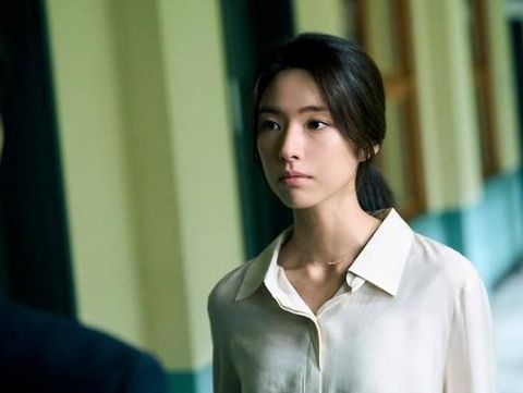 Ha Young sebagai Choi Ga-yun dalam Teach You a Lesson (2026).
