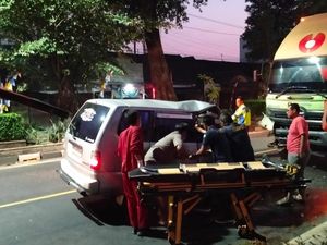 Adu Banteng Kijang Vs Truk Fuso di Bogem Sleman
