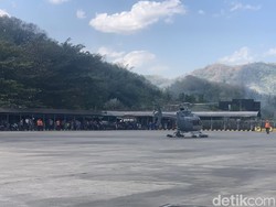 Helikopter Dikerahkan Cari 5 Korban KMP Putri Yasmin yang Hilang