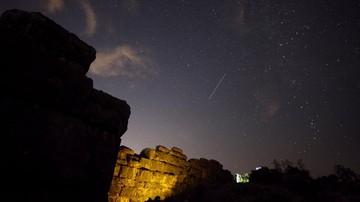 Hujan Meteor Perseid Warnai Langit Balkan