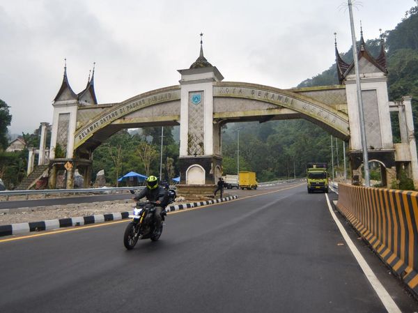 Jembatan Kembar Padang Panjang Kembali Beroperasi Usai Diterjang Bencana