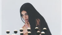 Kylie Jenner Rilis Koleksi Sepatu, Gandeng Brand Italia Gia Borghini