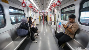 Berita dari Detik Finance: Jauh-Dekat Sama, Tarif LRT Manggarai ke Kelapa Gading Rp 5.000