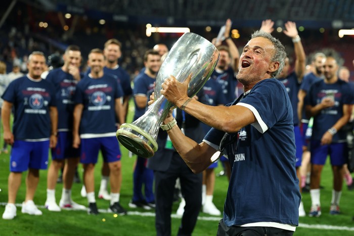 Luis Enrique di PSG: 3 Tahun, 13 Trofi