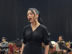 Naura Ayu Spill Showcase Cerita Penuh Cahaya, Vokal Tetap Stabil Sambil Dance Intens!