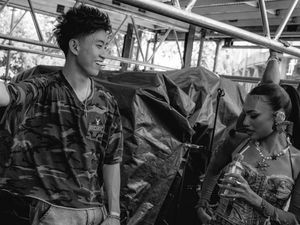 Rich Brian-Esther no na Spill Tipis di HITC LA? Foto Rangkulan Bikin Netizen Heboh