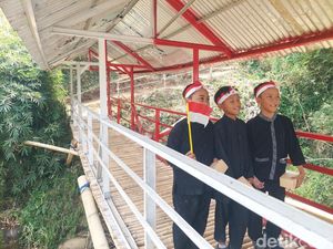 Asa Baru di Atas Aliran Sungai Kampung Awi
