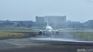 Bandara Husein Sastranegara Buka Lagi, Pesawat Jet Komersial Mendarat Perdana