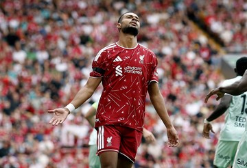 Sampai Kapan Liverpool Ditinggal Isak dan Gakpo?