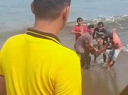 Mayat Pria Tanpa Pakaian Ditemukan Mengapung di Pantai Pesisir Barat